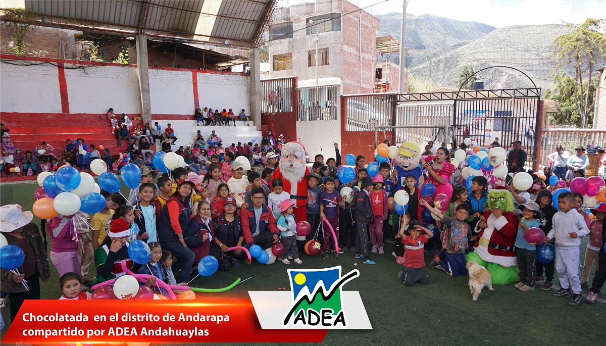 Entrega de juguetes y regalos en Andarapa.