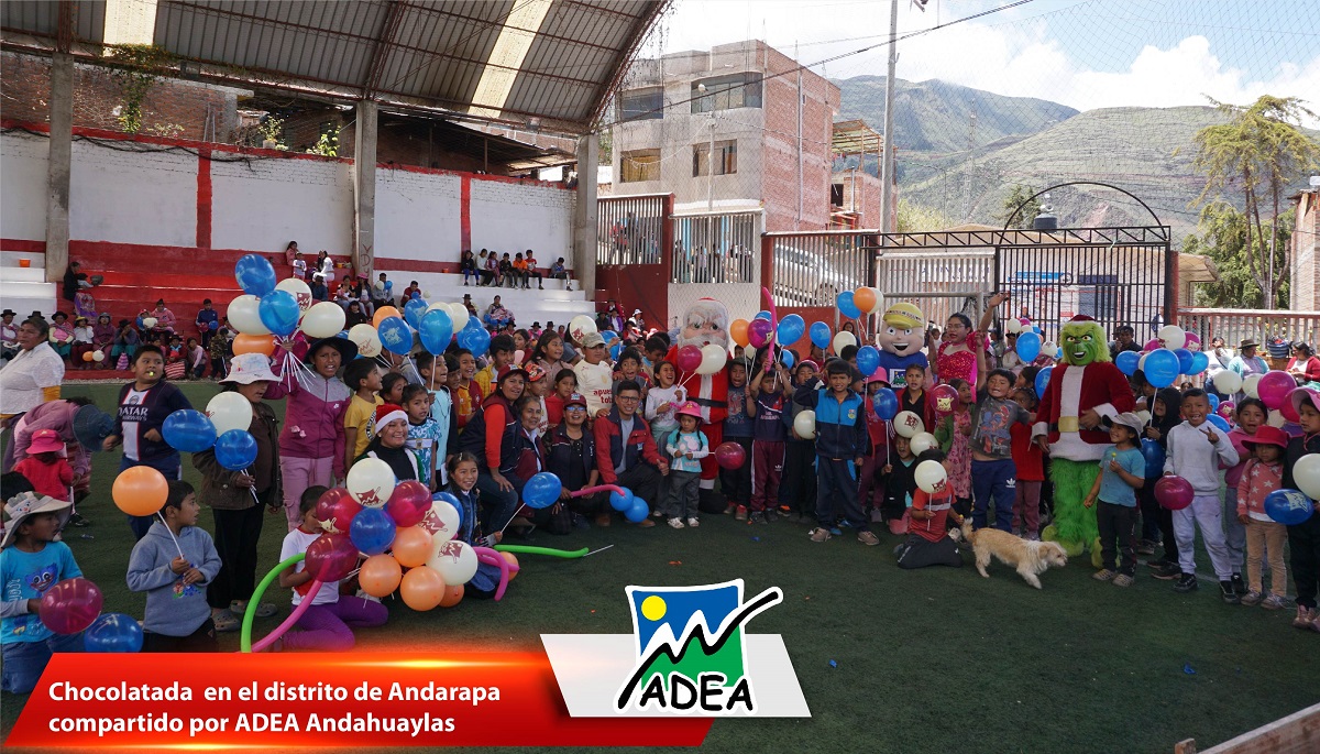 Celebración navideña con música y juegos en Andarapa.